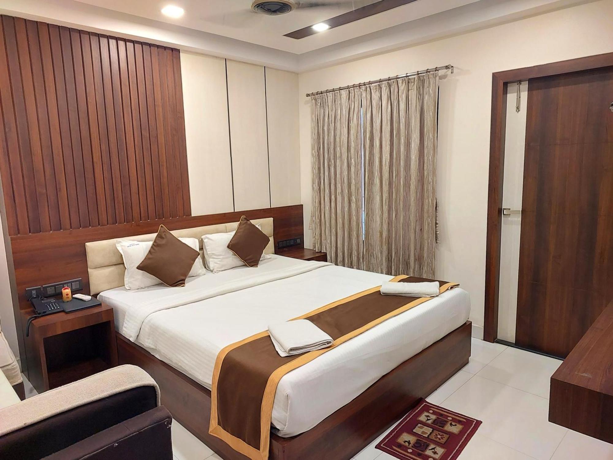 Hotel Silver Land New Digha With Rooftop Pool Bagian luar foto