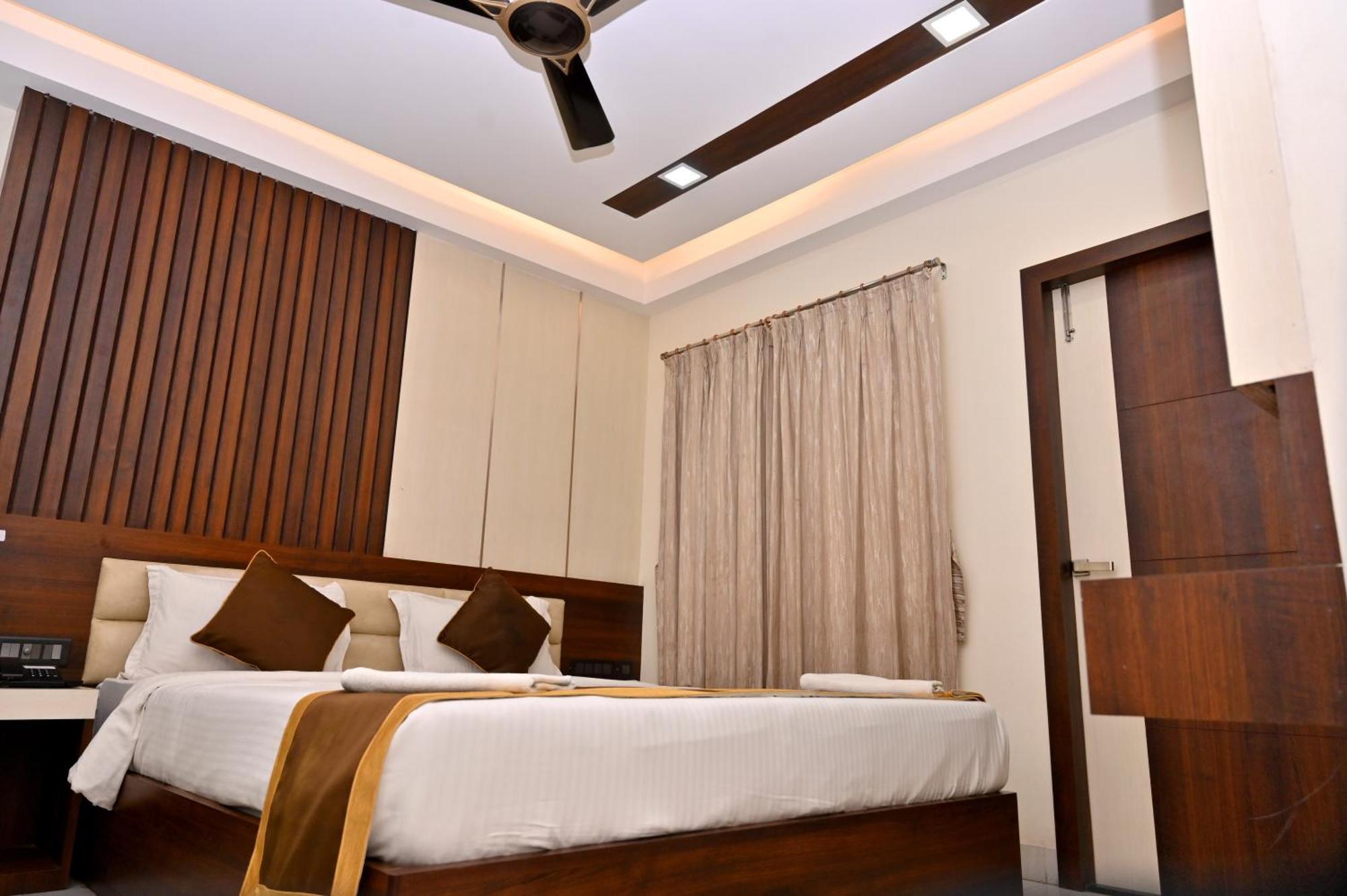 Hotel Silver Land New Digha With Rooftop Pool Bagian luar foto