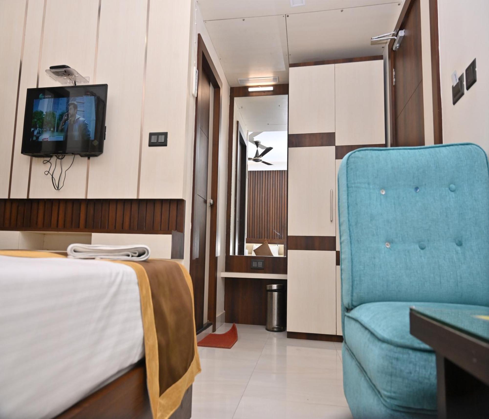 Hotel Silver Land New Digha With Rooftop Pool Bagian luar foto